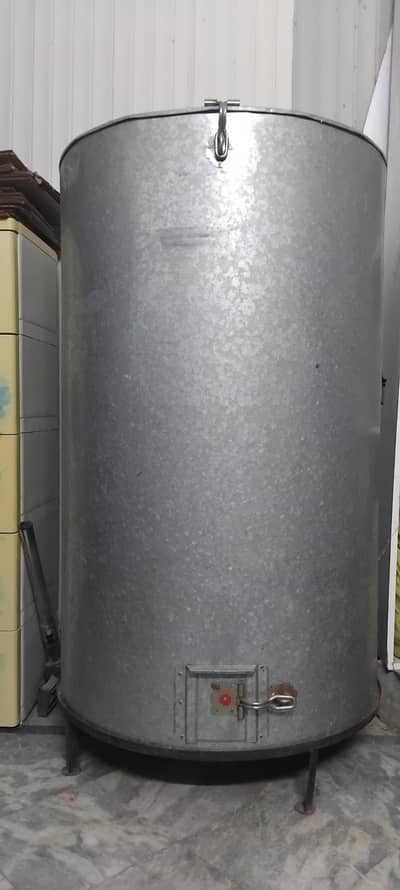 Large Galvanized Wheat Storage Bin (Parola) – Strong & Durable