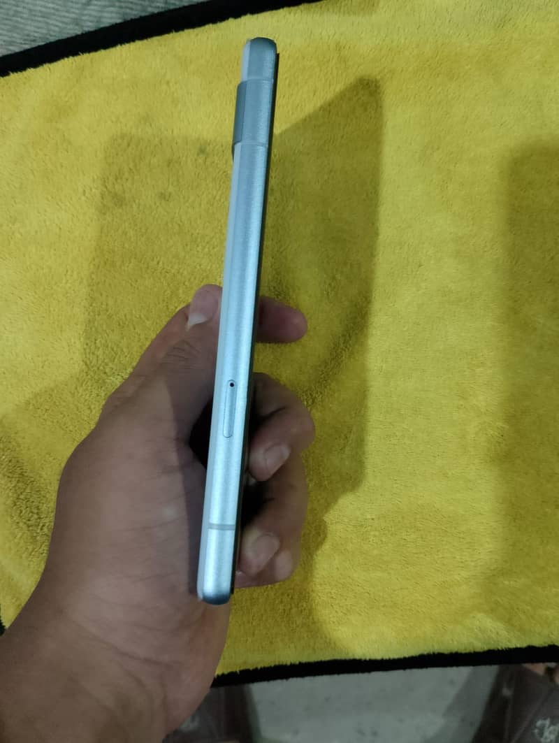 Google Pixel 7a 2