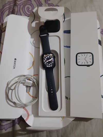 Apple Watch Series 7 (45 MM) (Excellent Condition)