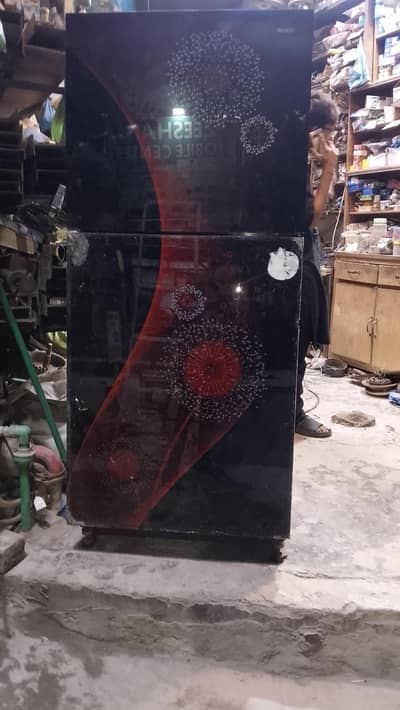 orient refrigerator glass door condition used size large