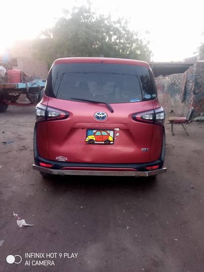 Toyota Sienta 2016
