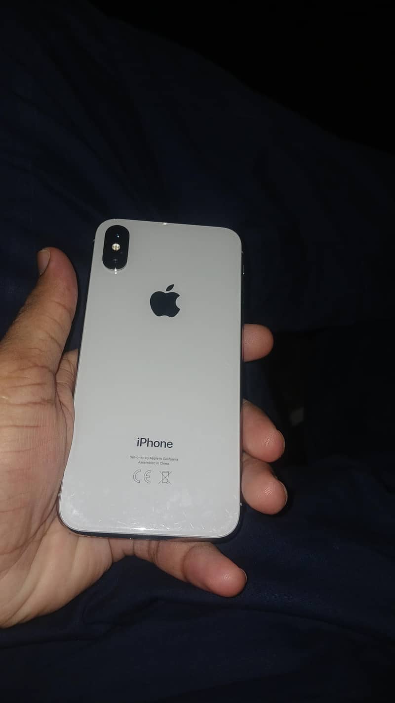 Apple iPhone X 4
