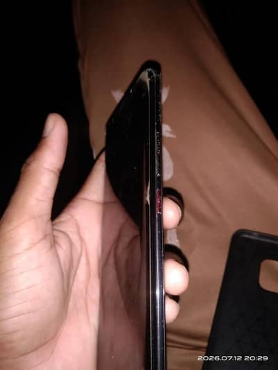 huhwei mate 20 pro 6ram. 128gb only phone front back brack