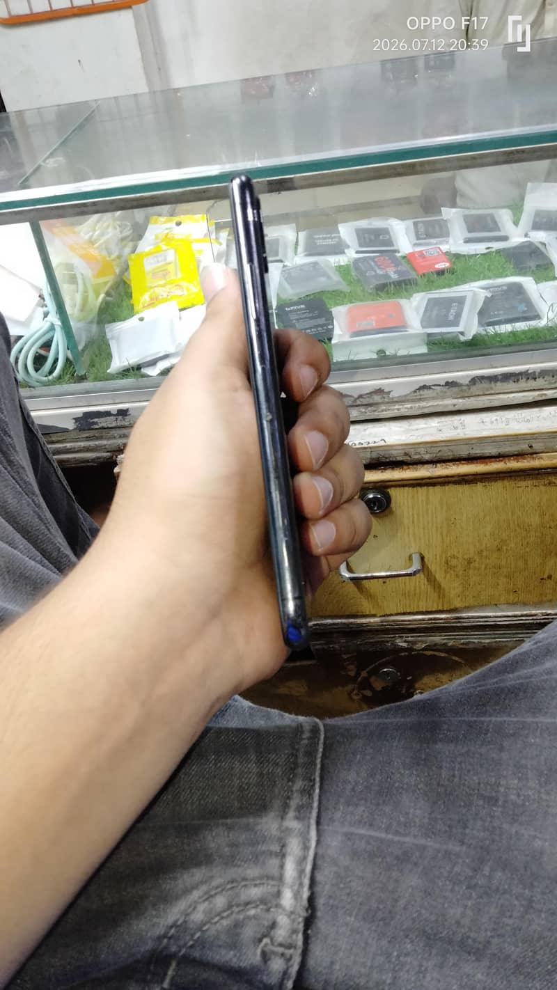Apple iPhone X 3