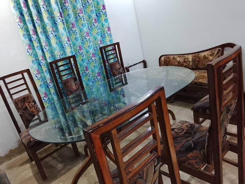 Dining table 4