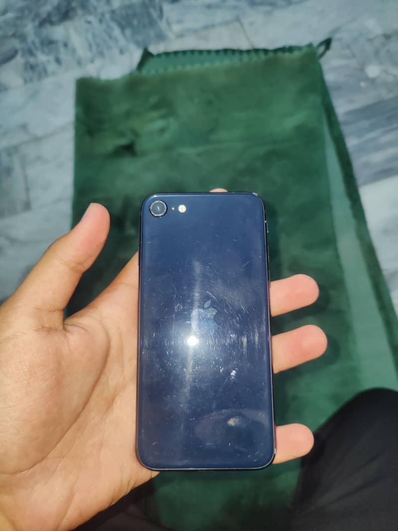 Apple iPhone SE 3rd generation 3