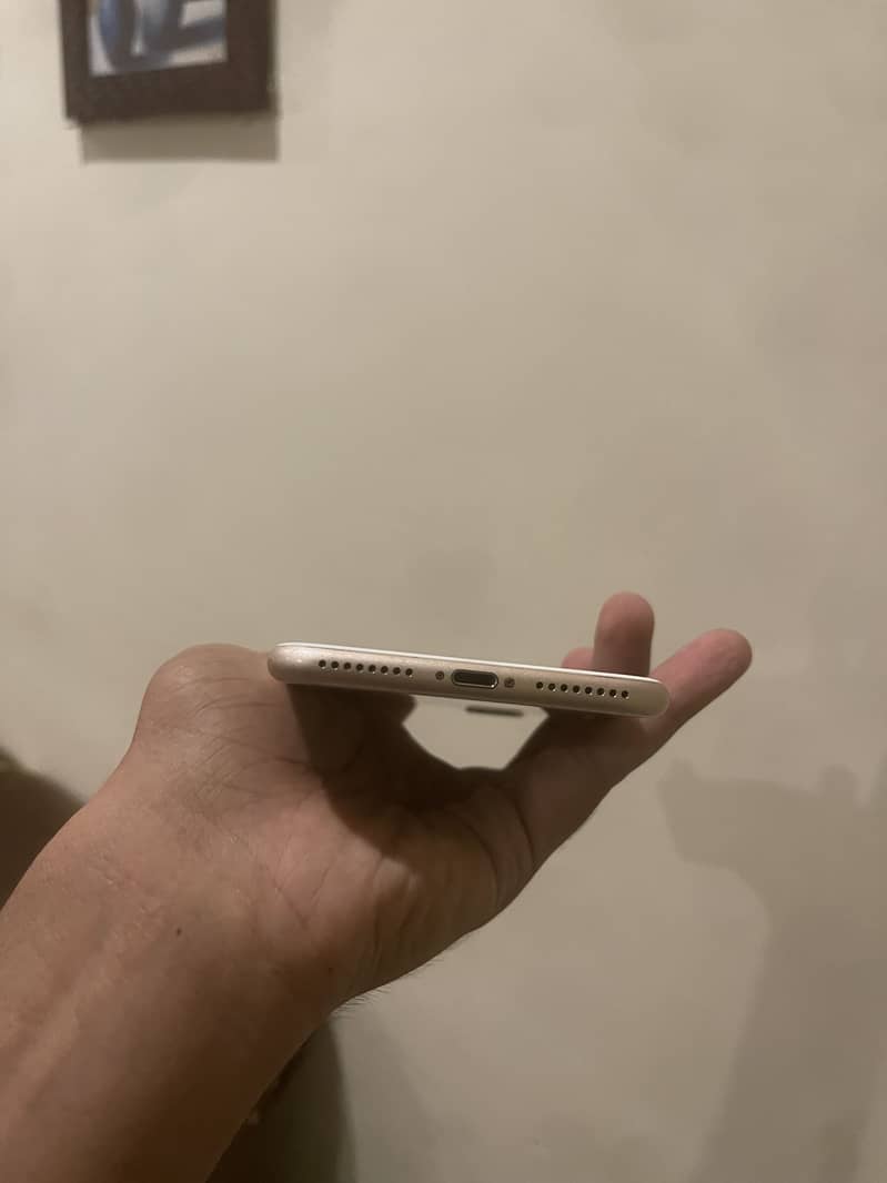 Apple iPhone 8 Plus 2