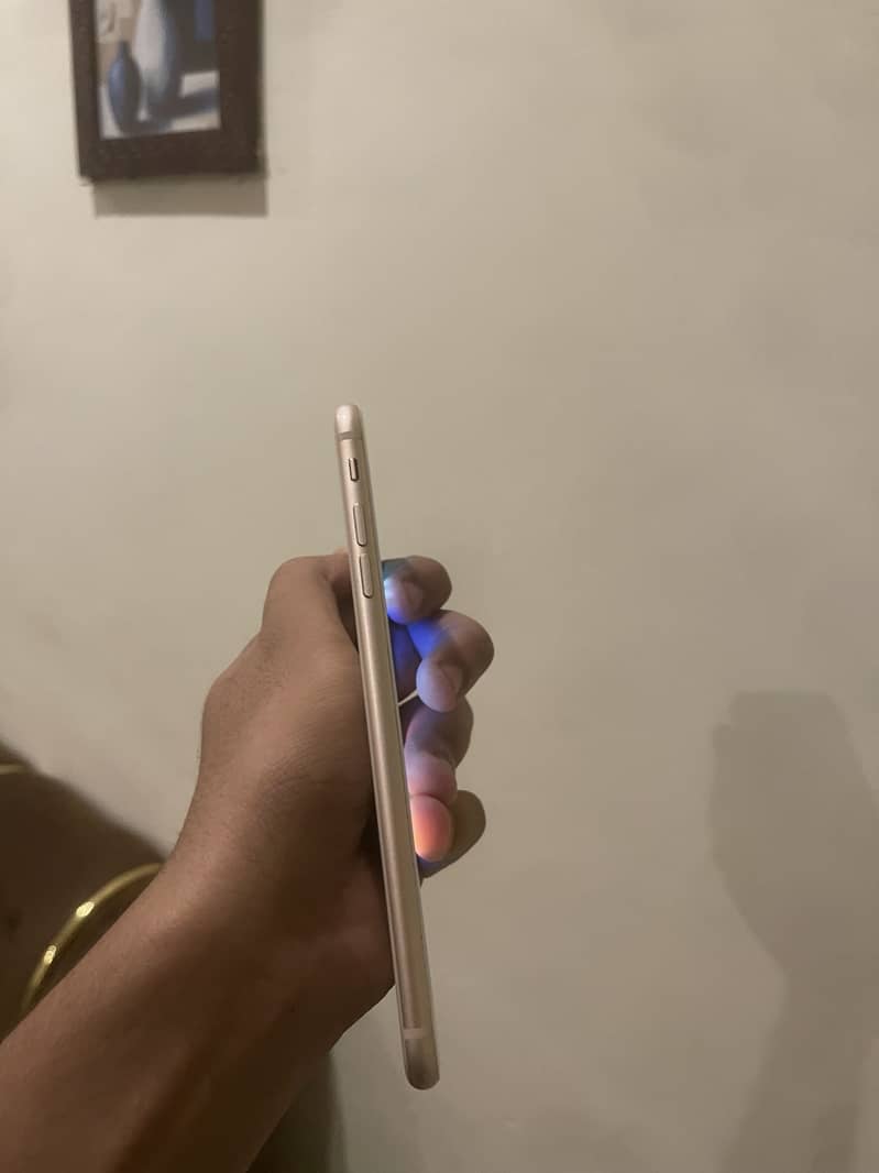 Apple iPhone 8 Plus 3