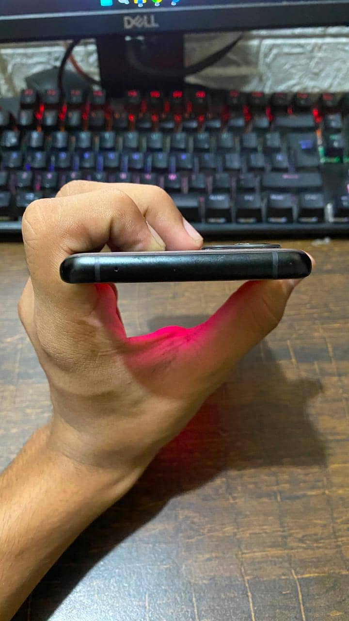 One Plus 9 Pro 6