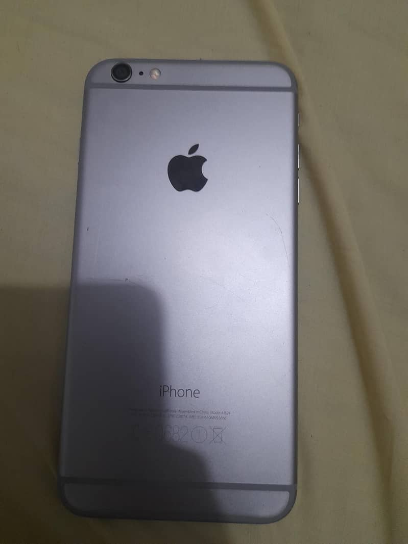 Apple iPhone 6 Plus 1