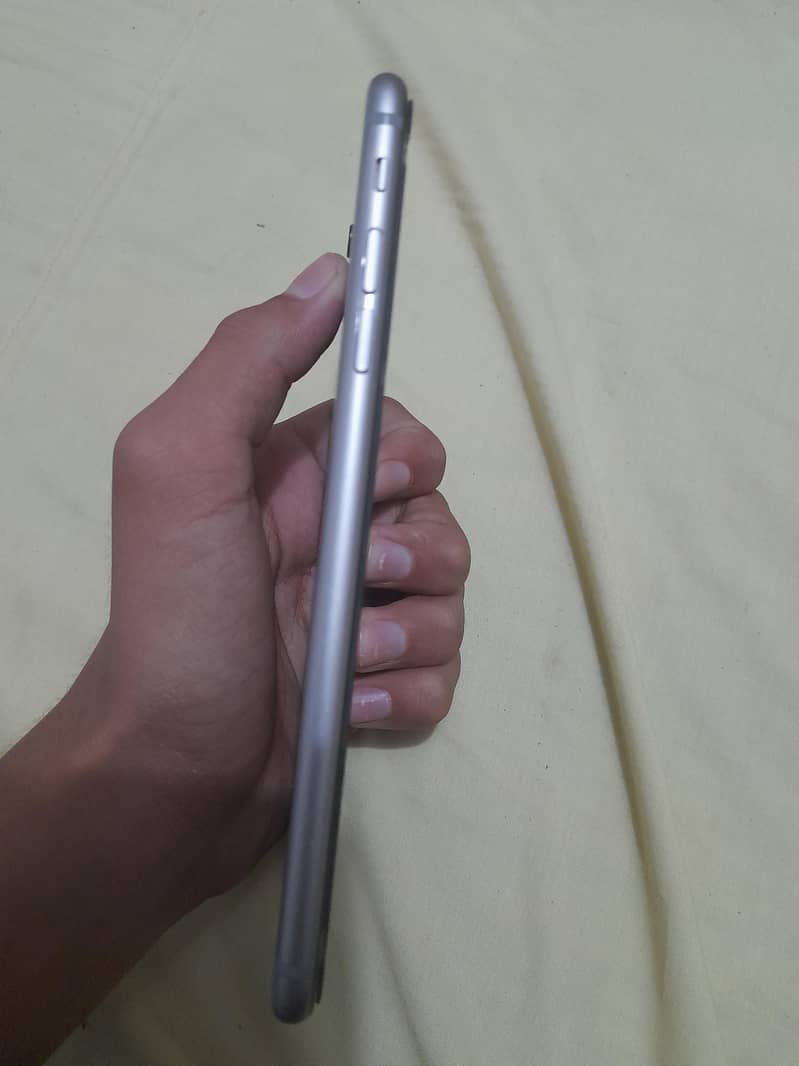 Apple iPhone 6 Plus 2