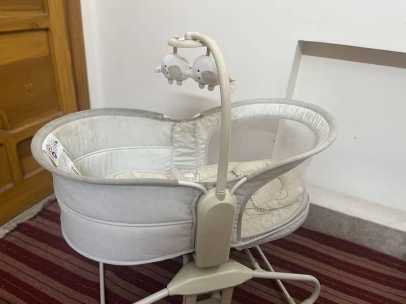 MULTI FUNCTIONAL BASSINET 1