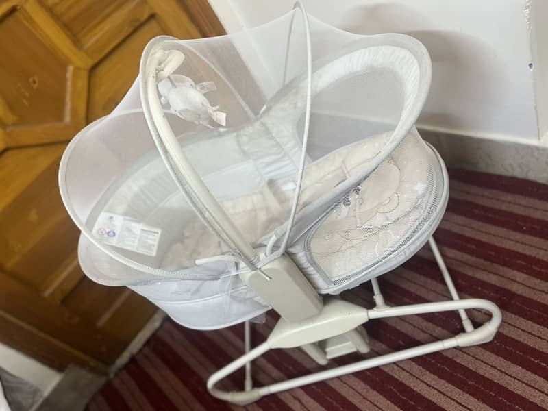MULTI FUNCTIONAL BASSINET 2