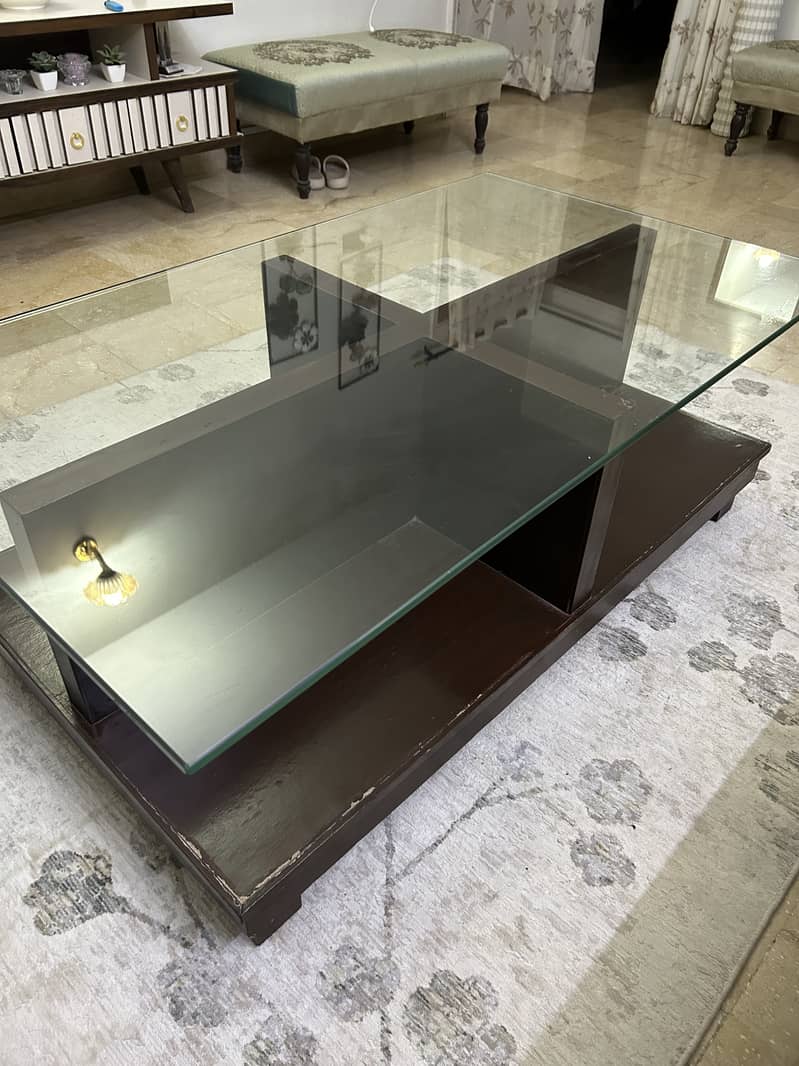 Center Table 0