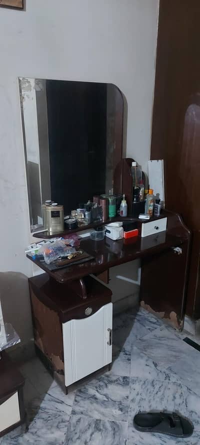 double bed and dressing table for sale