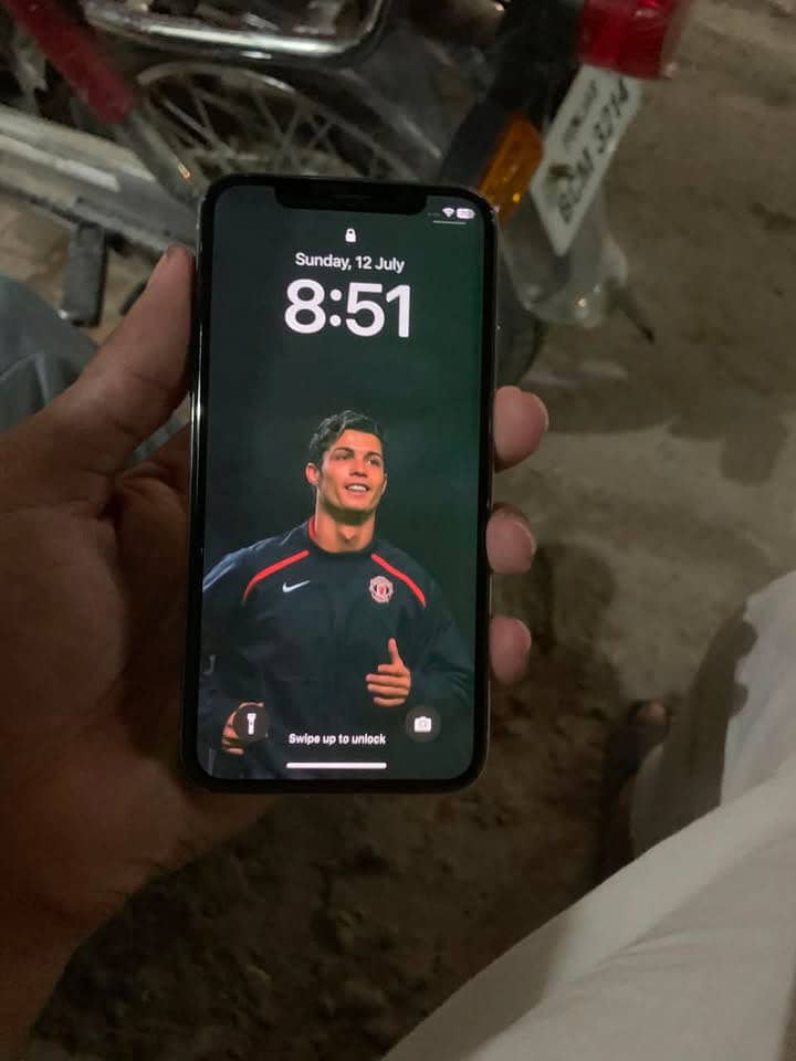 Apple iPhone X 2