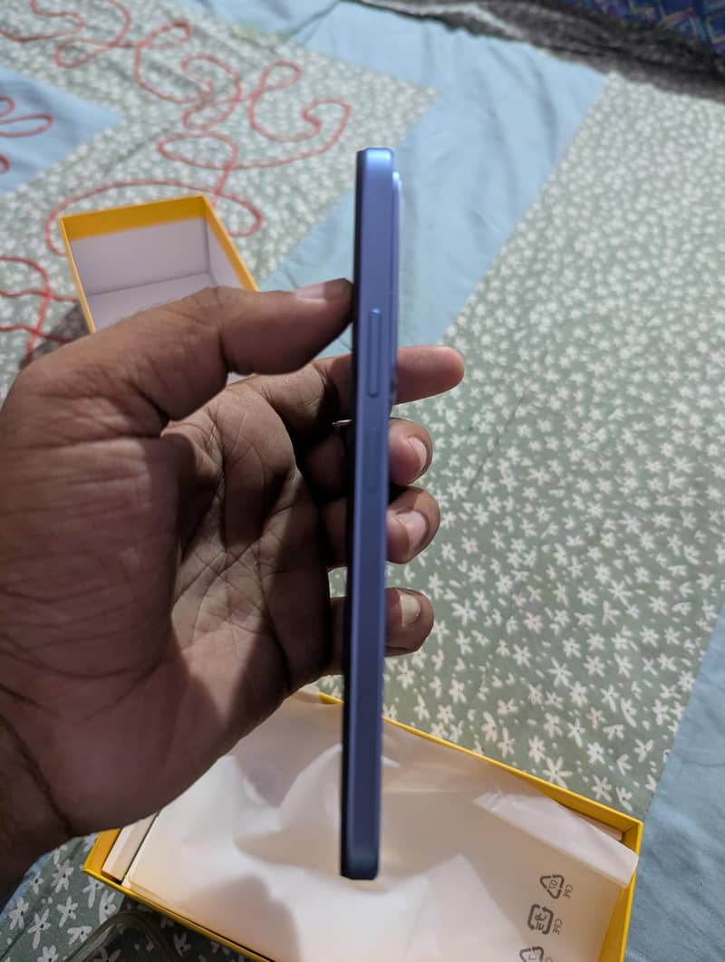 Realme C85 4