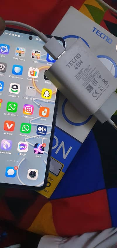 Tecno CAMON 20 8 ram 256 GB ha  box charge sat ha g 03054600035