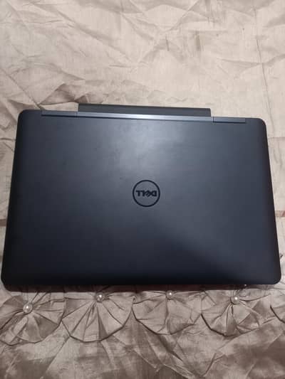 DELL E5540 i5 8GBRAM 233GB STORAGE 17Hours BETTRY BACKUP