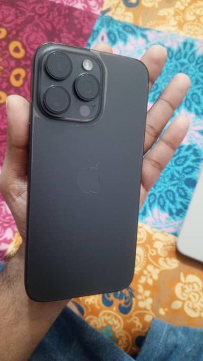 iphone 15 pro max 10/10 condition with box