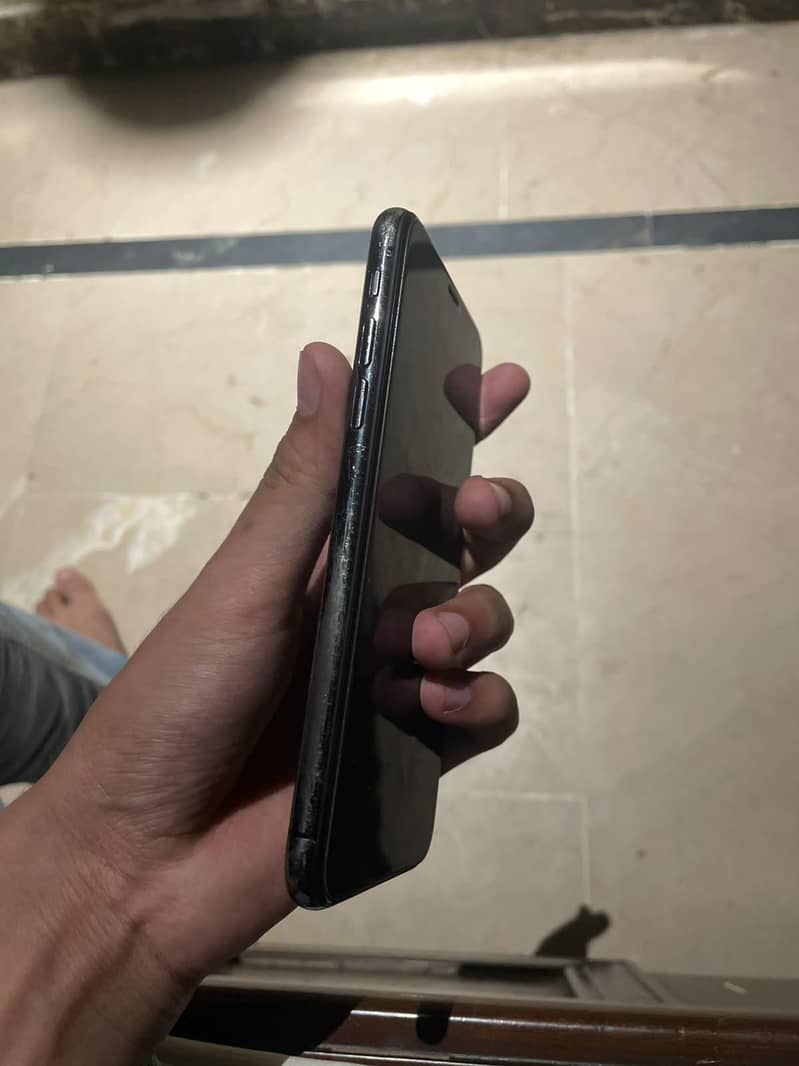 Apple iPhone X add read 3