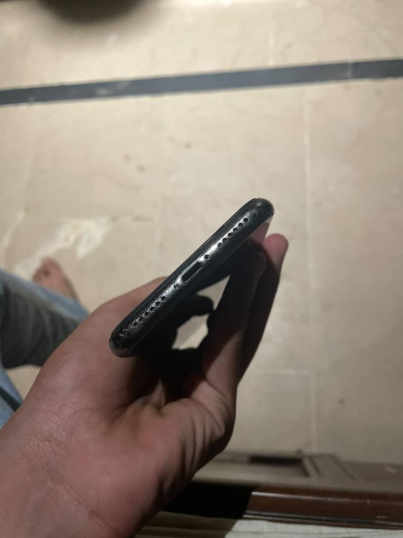 Apple iPhone X add read 6