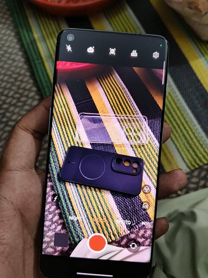 One Plus 10 Pro 4