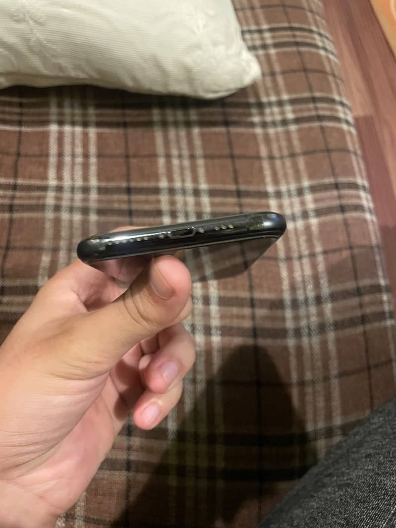 Apple iPhone 11 Pro 0