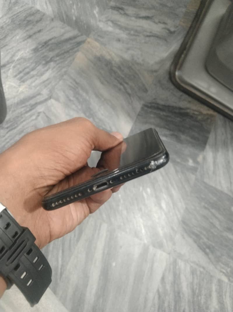Apple iPhone 7 Plus 3