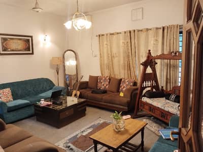 10 marla full house with basement available for rent near Goldcrestt mall phase 4 DD block DHA Lahore