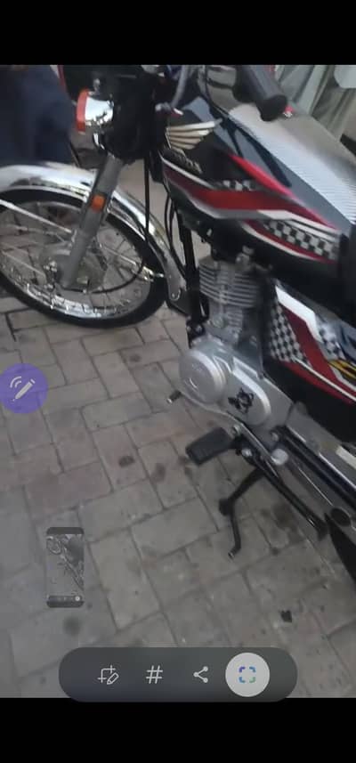 Honda 125 black