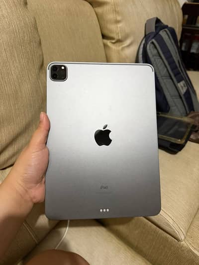 Apple iPad Pro M1 Chip 3rd Generation | 128GB Silver | Box & Charger