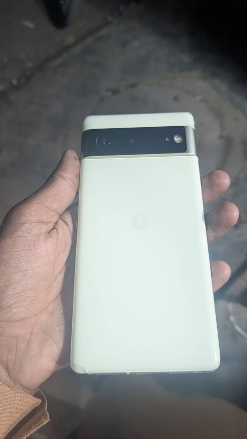Google Pixel 7 4