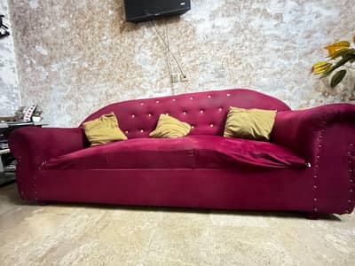 3+2+1 velvet sofa set. meroon colour good condition