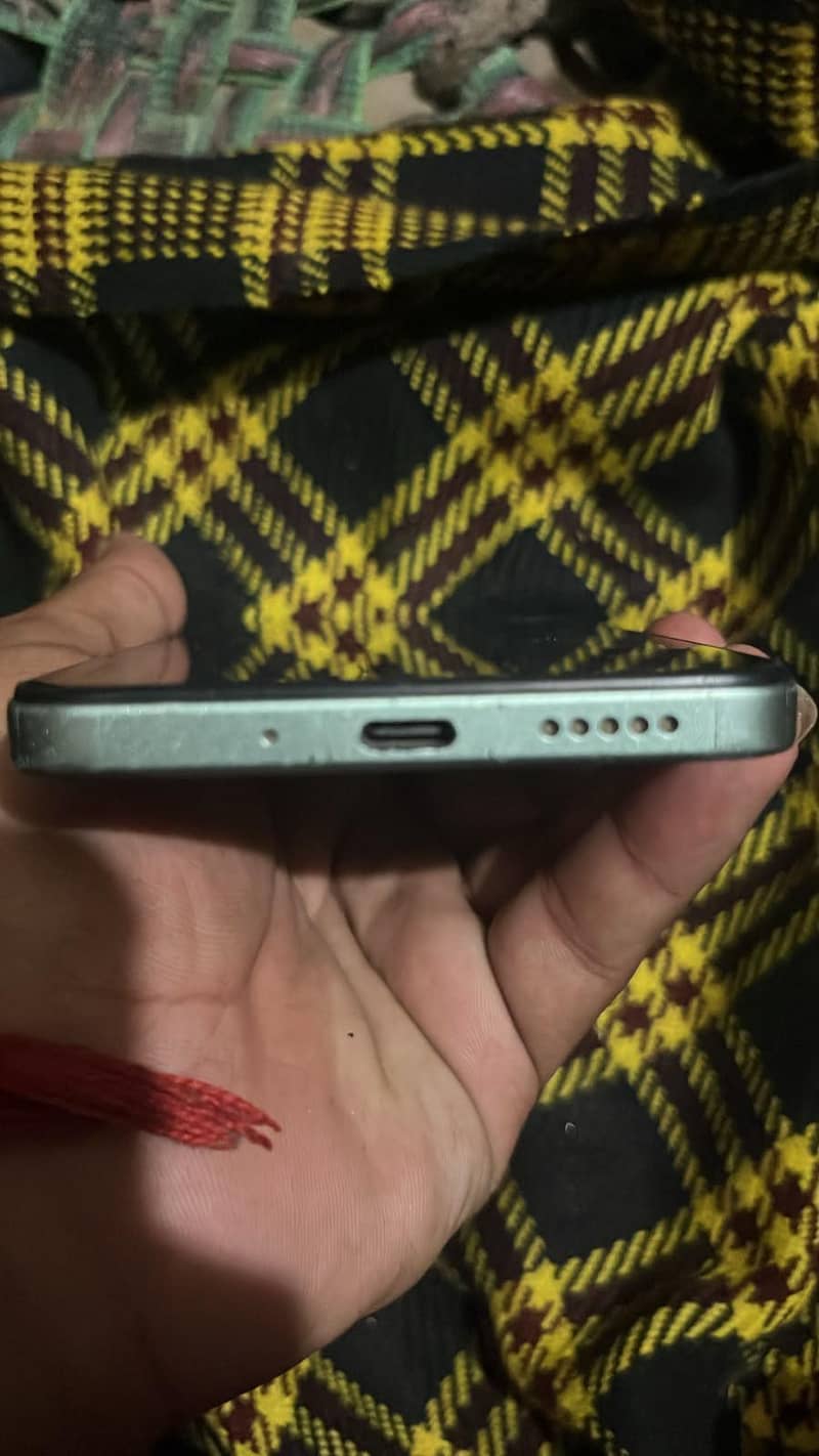 Xiaomi POCO C75 3