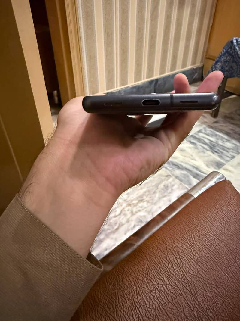 Google Pixel 7a 2