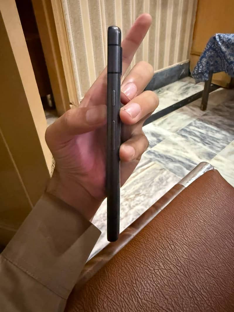 Google Pixel 7a 4