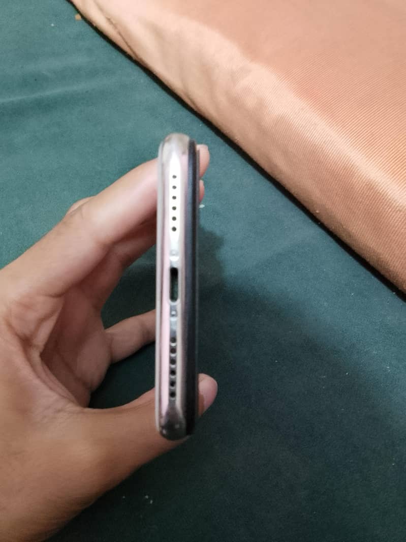 Apple iPhone X 1