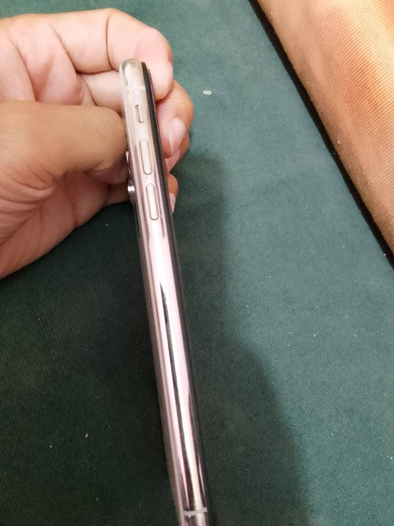 Apple iPhone X 2