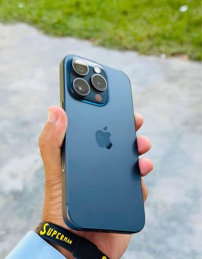 Apple iPhone 15 Pro jv