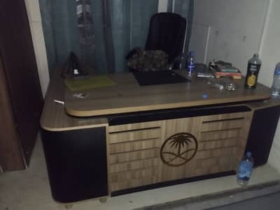 Office table