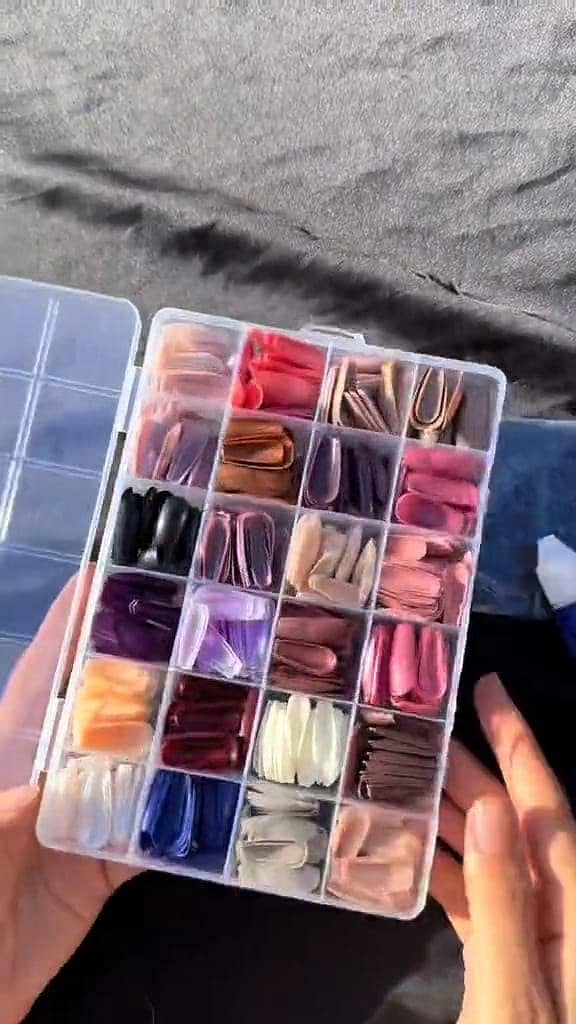 nails 1