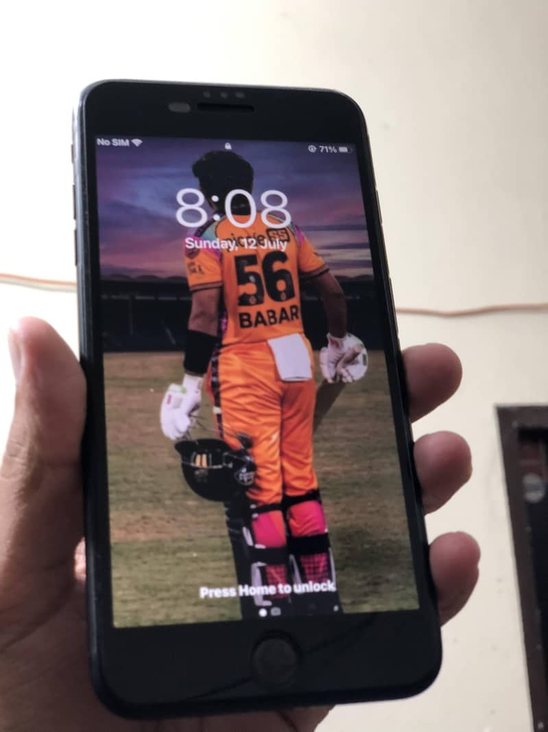 Apple iPhone 7 Plus 0
