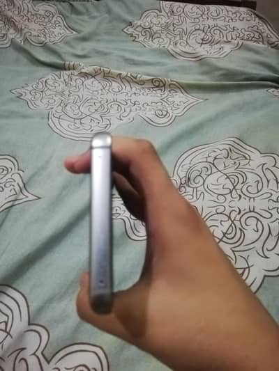 total genuine and it's note 5 who galti sa uper note 10 plus likha hua