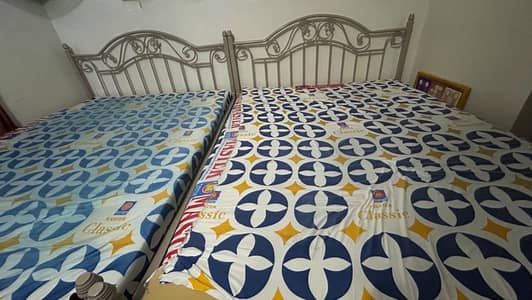 2 bed king size with out matress