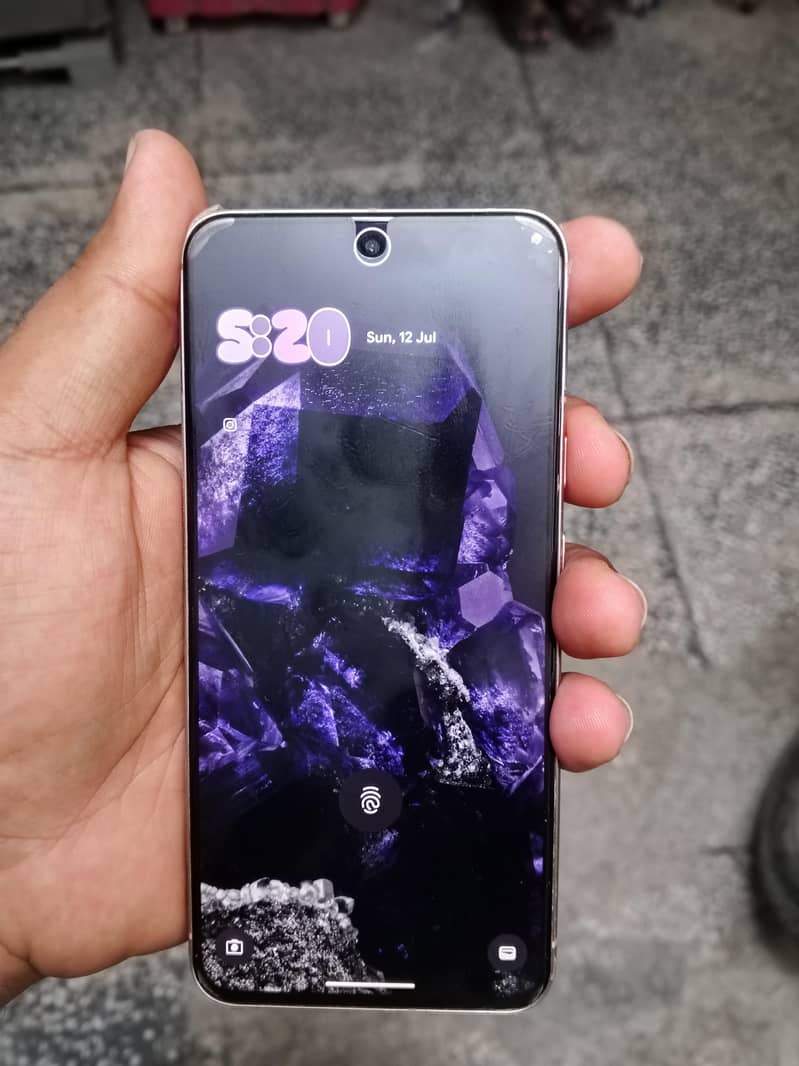 Google Pixel 8 1