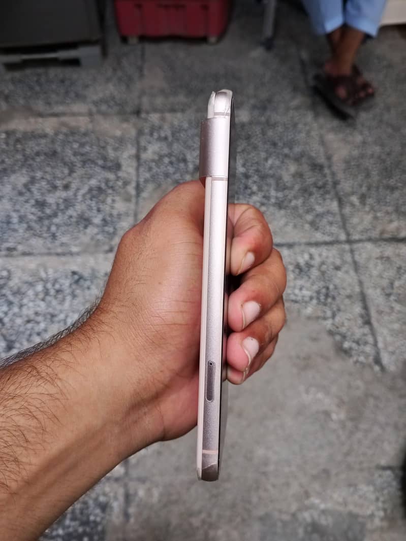 Google Pixel 8 2