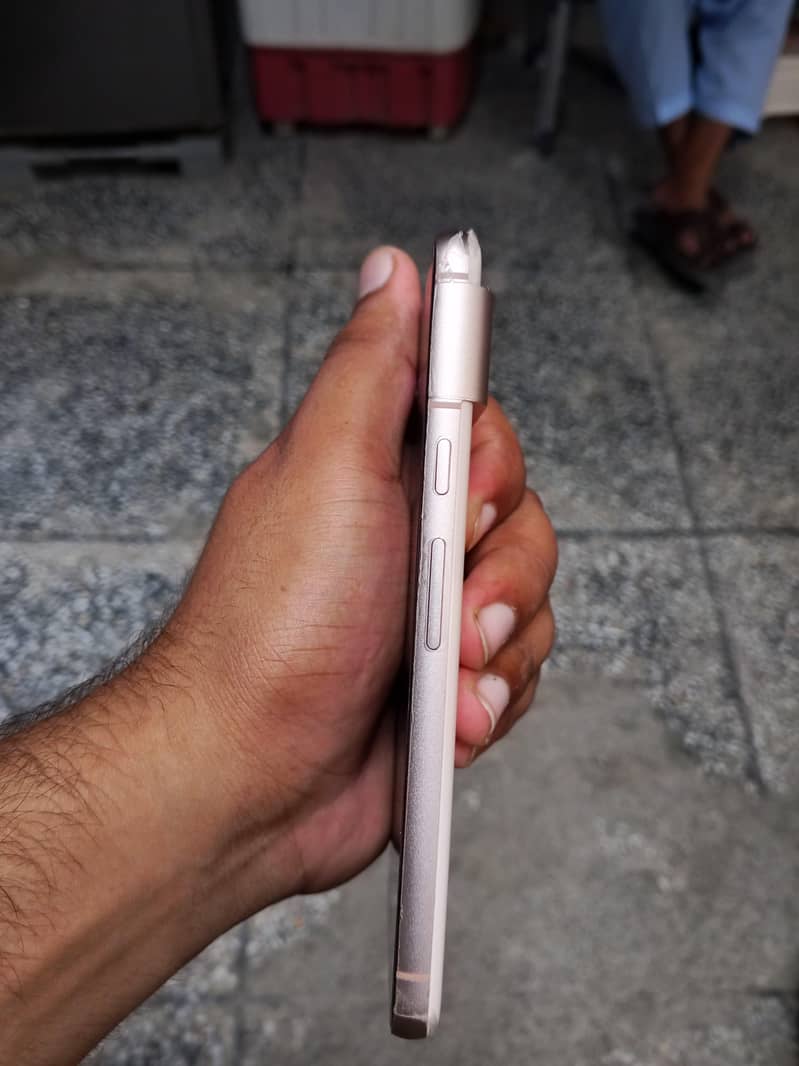 Google Pixel 8 3