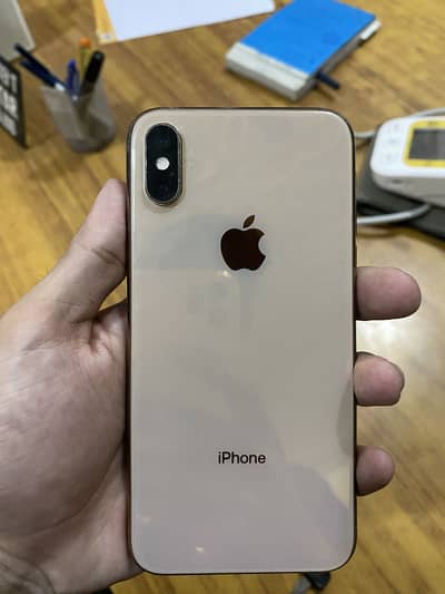 iPhone Xs 64GB 10 by 9 condition