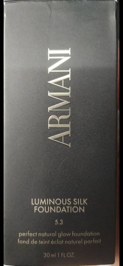 Armani Beauty - Luminous Silk Perfect Natural Glow Foundation